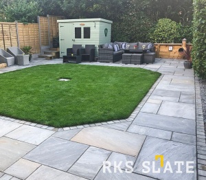 RKS Slate Sandstone Belgian Grey 100х100 мм. Прочная тротуарная плитка и плитка для пола из натурального песчаника. Лучшая цена на плитку из камня песчаник